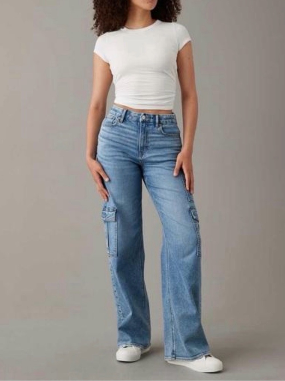 American Eagle Super High Rise Baggy Wide Leg Cargo Jeans